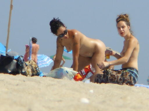 Sexy tattooed beach bitches