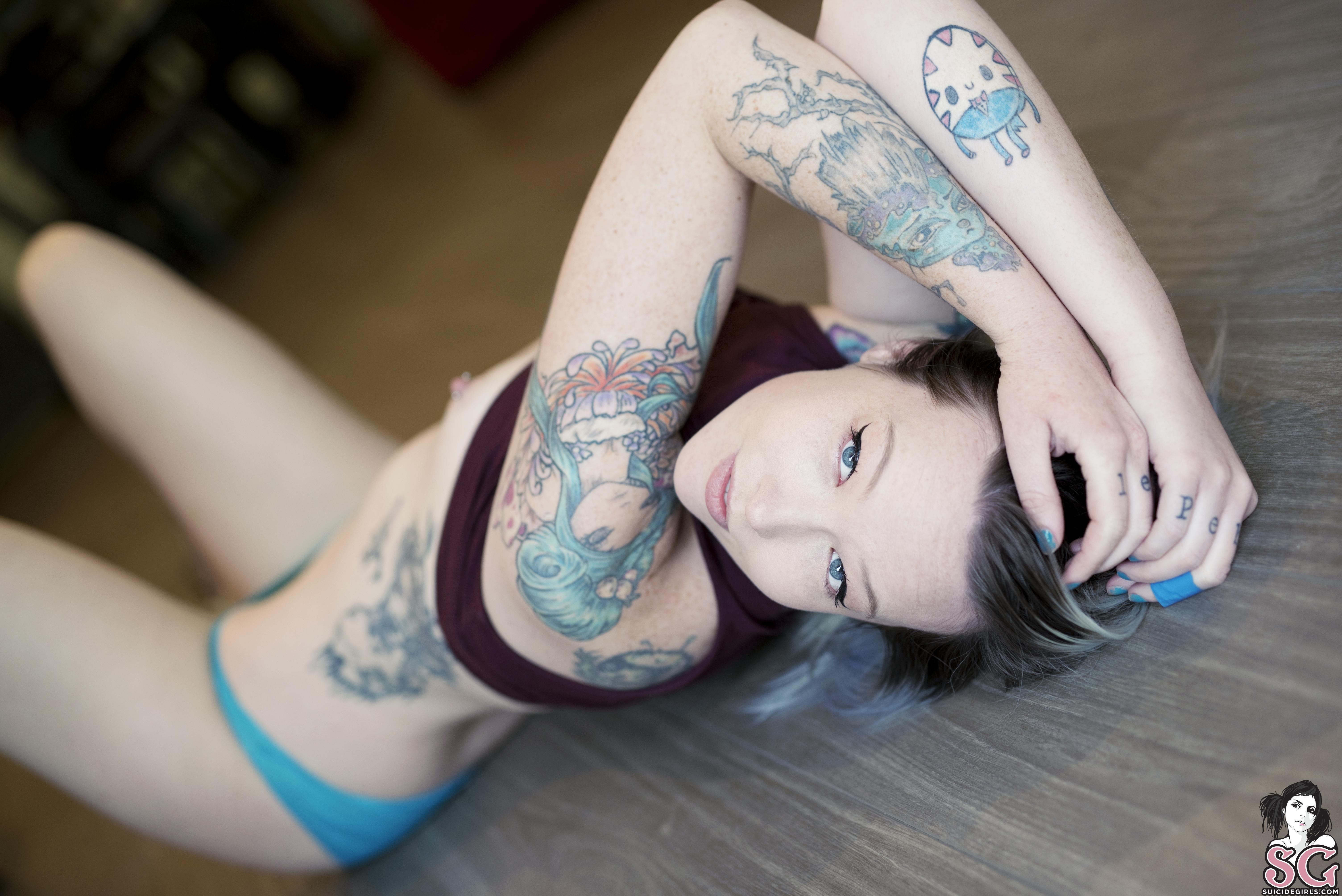 Gorgeous Suicide Girl Pebblezink Moe 18 HD high quality lossless image.