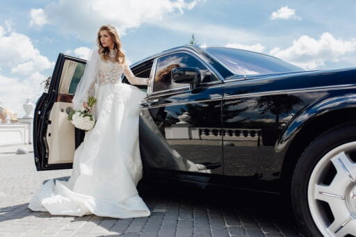 Melbournechauffeursservices.com.au offer a complete wedding car hire service from Melbourne, Victoria. We provide limousine and sedan cars for weddings, airport transfers, airport limo services and more. Please visit our site for more details.

https://melbournechauffeursservices.com.au/