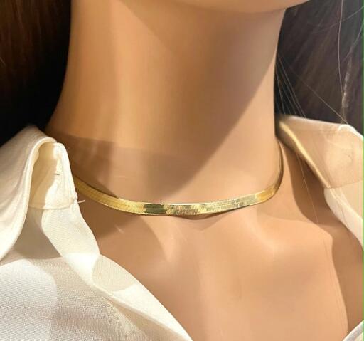 This beautiful, Classic, elegant 925 Gold Plated Sterling 4.5MM Snake Layering Necklace come with 4.5MM Flexible Flat Magic Herringbone, That style makes a simple casual necklace that is lightweight and Adjustable to 16" and durable and it is beautiful by itself or it shimmers and shines, and the thinness of this chain necklace gives a look of a simplicity necklace style.



https://www.etsy.com/listing/1236476440