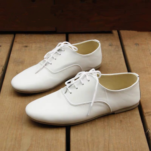 Kisswing means love the feeling of swing,no matter dance or walk.We hope everyone would enjoy the comfort lightness and fashion that our brand brings.And we also believe that everyone should be able to afford stylish, unique and durable footwear to match their passion for their clothes or dance.https://www.kisswingshoes.com