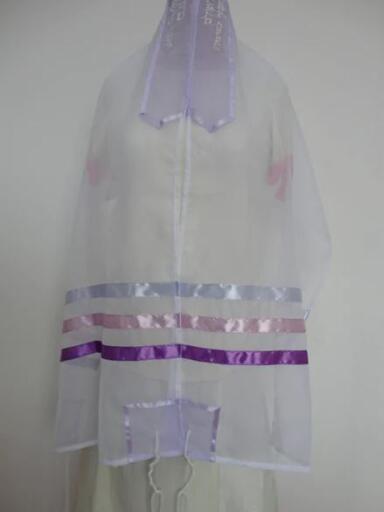 The age old notion, that only a man can wear a tallit, is long erased.In fact, woman tallits contain more fashionable and intricate designs, than most of the men tallits. For more details, visit: https://www.galileesilks.com/collections/womens-tallit-1
